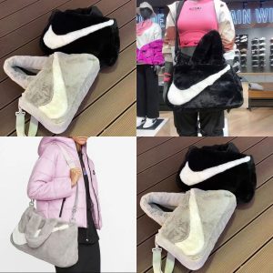 NIKE HAND BAG