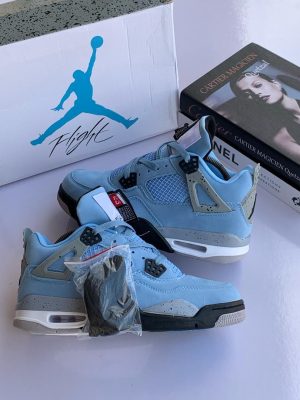 Air Jordan 4 Retro