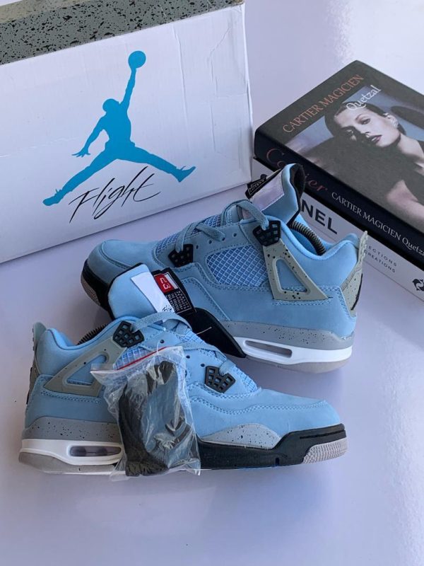 Air Jordan 4 Retro